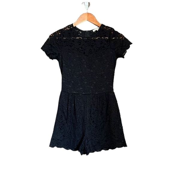 Monteau black lace short sleeve romper. Size small - Picture 1 of 8